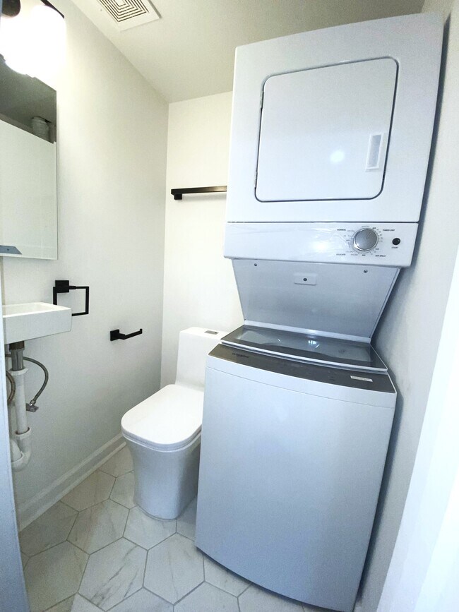 In unit washer/dryer - 129 Baywood Ave