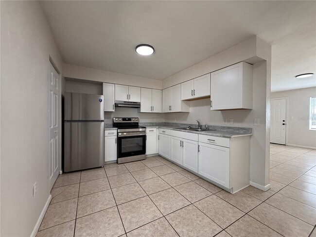 Building Photo - 6104 SW 12 Pl