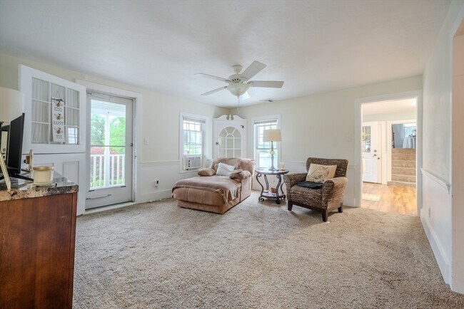 Building Photo - 9 Beach St