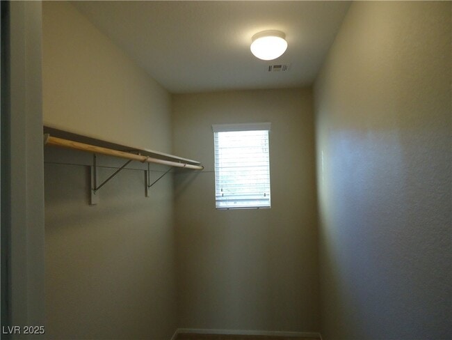 Building Photo - 8954 Fox Season Ave