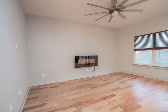 Building Photo - 2017 Local Rebel St