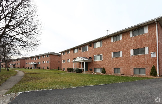 Building Photo - Portage Landing I & II