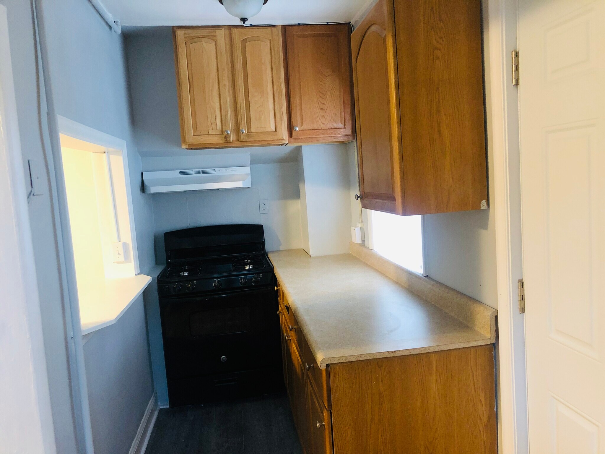 Building Photo - 2922 E Cold Spring Ln