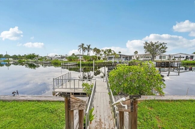 Building Photo - 106 Lazy River Rd