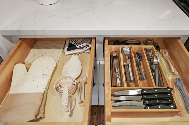 Building Photo - 1104 Elizabeth St