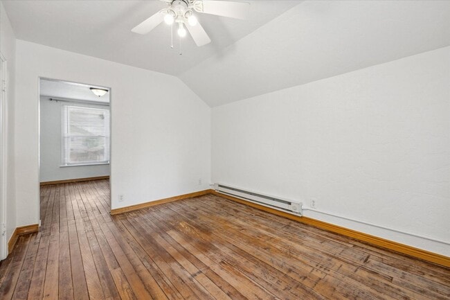 Building Photo - Charming 1-bedroom with office, 1-bathroom...