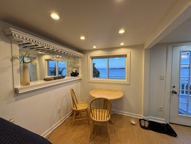 Building Photo - 16 Homestead Ave