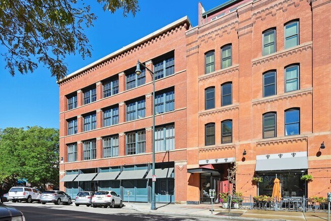 Building Photo - Luxurious Corner 2 BR/ 2 BA Franklin Loft ...