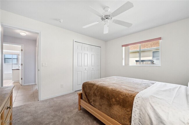 Building Photo - 210 SW 37th Terrace