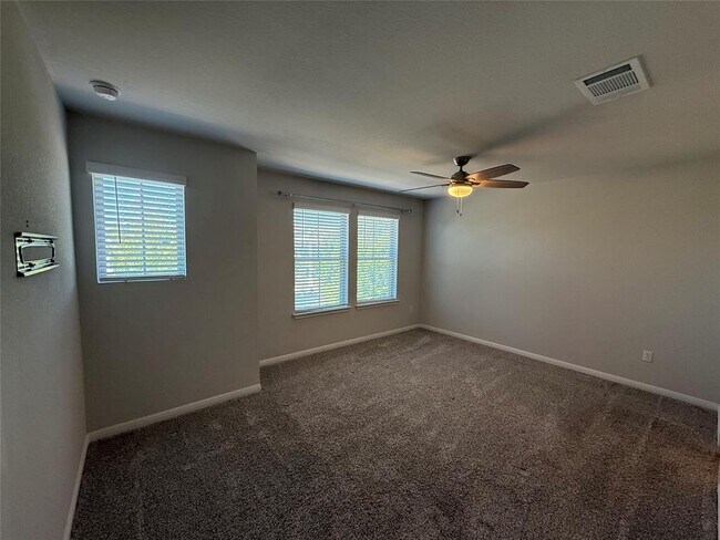 Building Photo - 1720 Artesian Spgs Xing