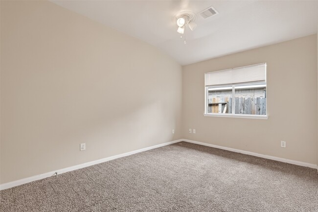 Building Photo - 16714 Mallory Bridge Dr