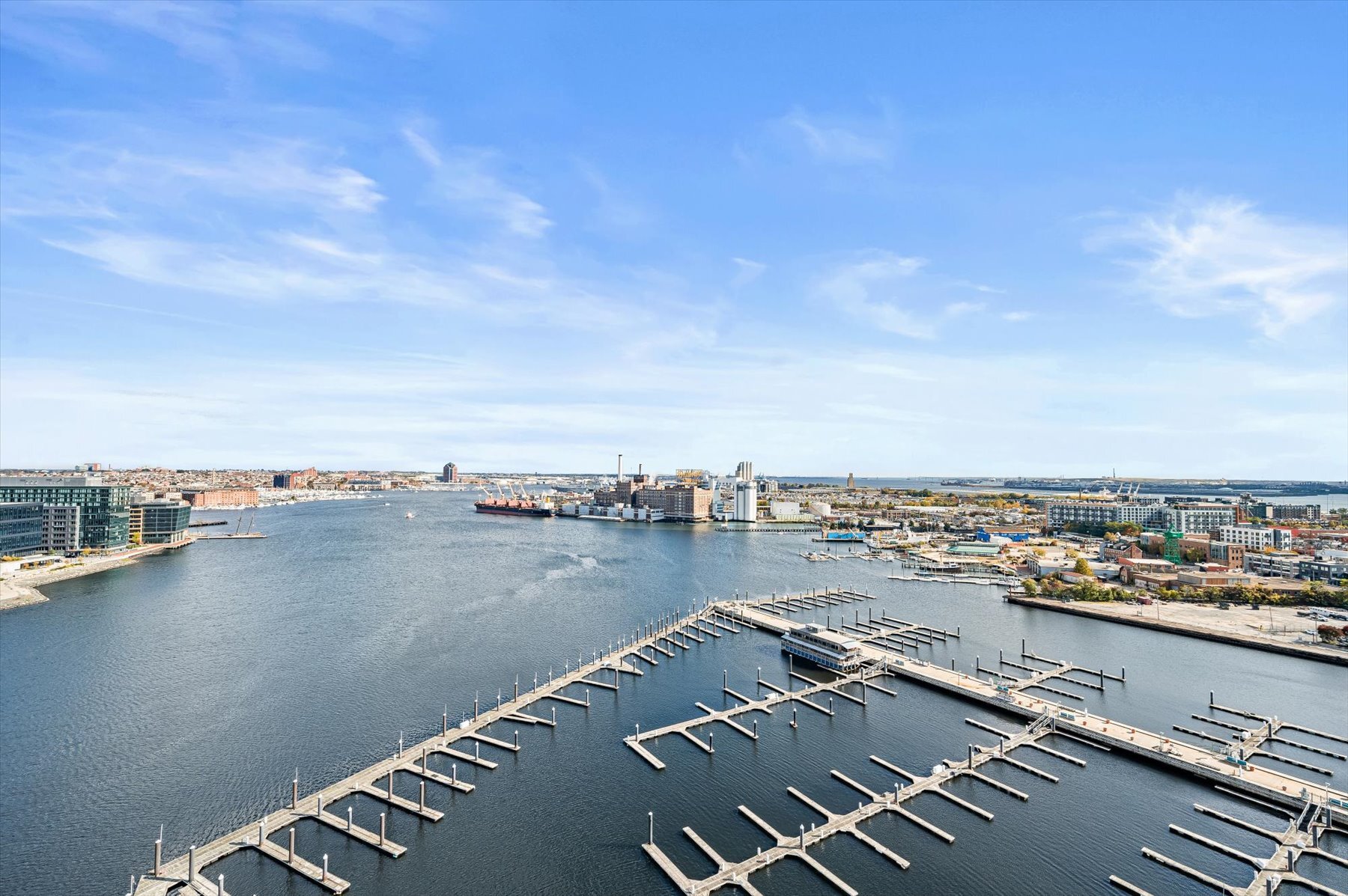 Building Photo - 100 Harborview Dr