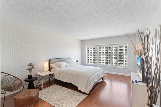 Building Photo - 3500 Galt Ocean Dr