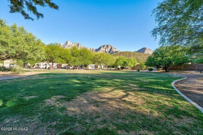 Building Photo - 2256 E Stone Stable Dr