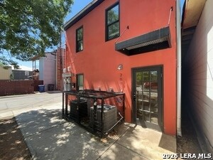 Building Photo - 1722 S St Mary's St