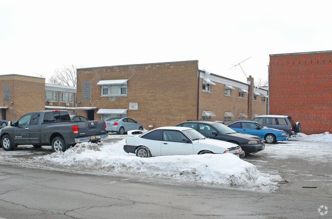 Building Photo - 10543 Crown Rd