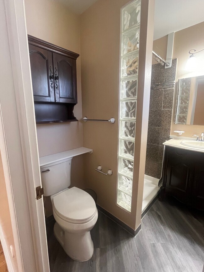 Building Photo - 6448 Iris Way