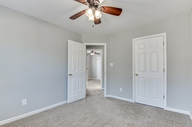 Building Photo - 7635 Pleasantville Way