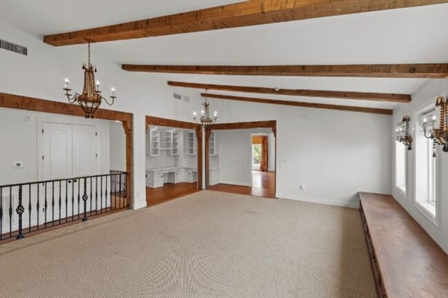 Building Photo - Impeccable Green Hills Home