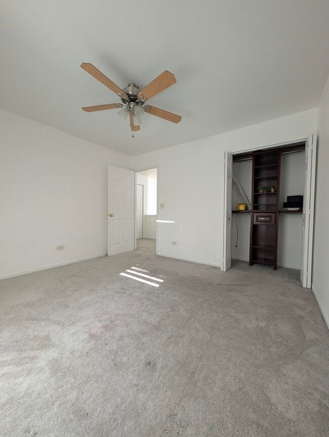 Building Photo - 2551 Oak Tree Ln