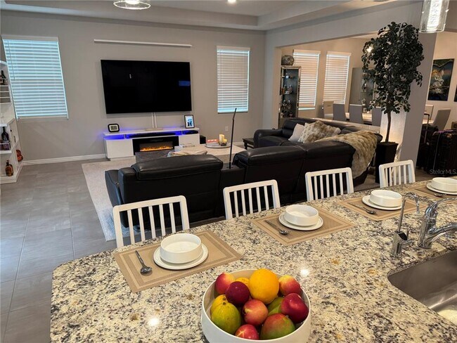 Building Photo - 10437 Laxer Cay Loop