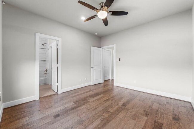 Building Photo - 954 Fisher St