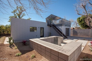Building Photo - 221 W Montecito Ave