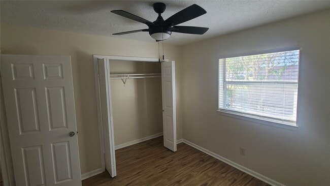 Building Photo - 19538 Hollowlog Dr