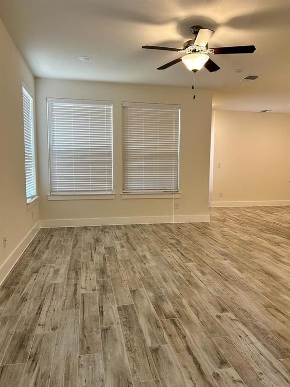 Building Photo - 420 Parkline Dr