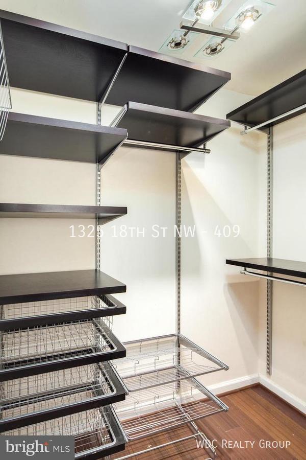 Building Photo - 1325 18th St NW