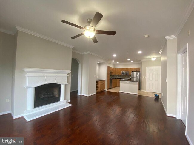Building Photo - 12929 Centre Park Cir