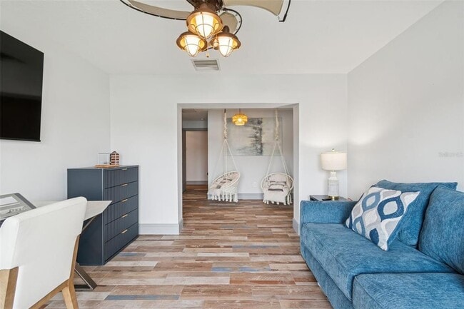 Building Photo - 292 Sunlit Cove Dr NE