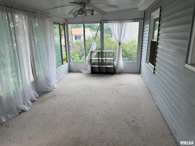 Building Photo - 2107 Tanglefoot Ln