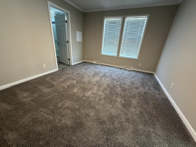 Building Photo - 318 Parkland Ct