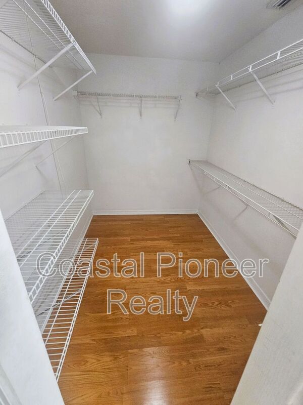 Building Photo - 9708 Dunscroft Ln