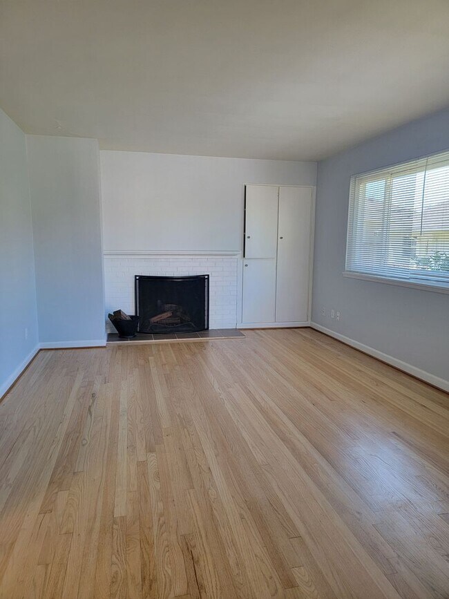 Primary Photo - 7305-7307 47th Ave SW