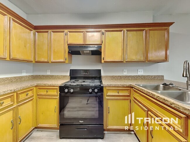Building Photo - 13311 Danshire Dr