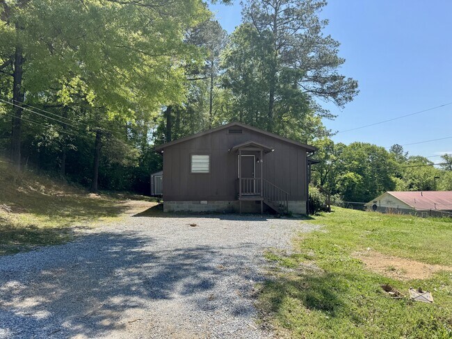 Building Photo - 2 Clervue Cir NE