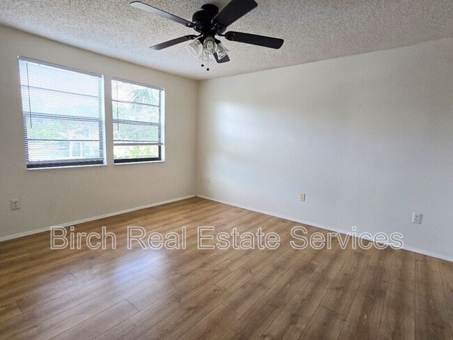 Building Photo - 133 Sabal Ct