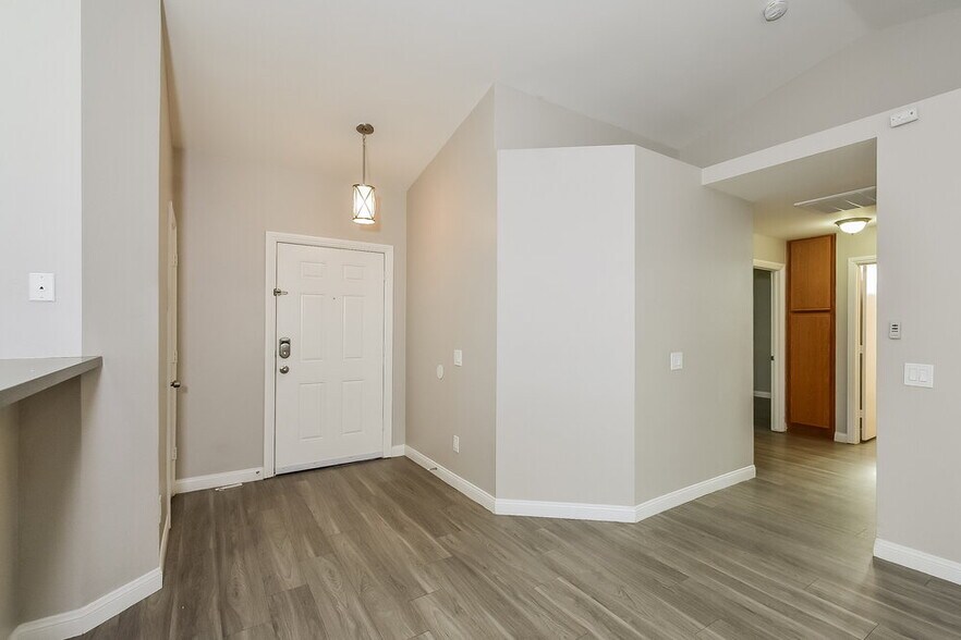 Building Photo - 5533 Soft Whispers St