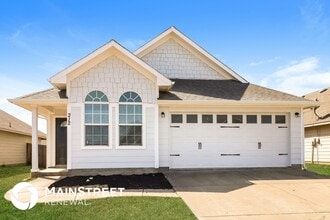 Building Photo - 212 Cres Ridge Dr