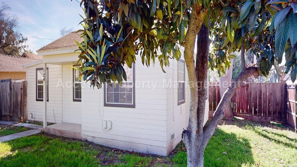 Building Photo - 124 Walden St