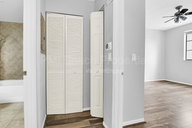 Building Photo - 233 S Federal Hwy