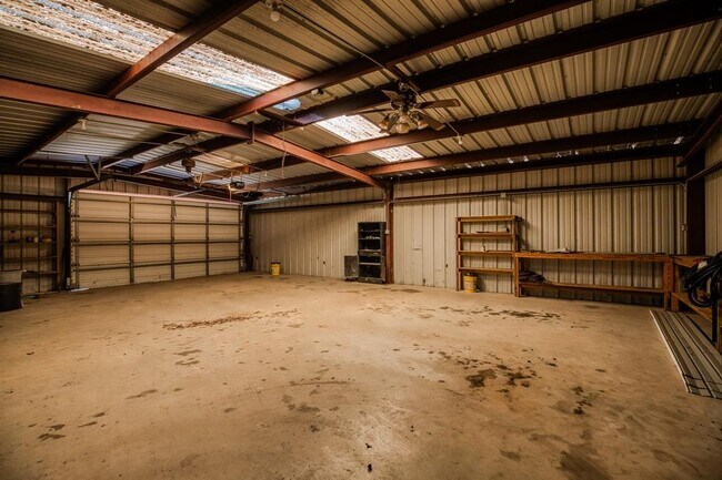 Building Photo - 869 Witte Rd