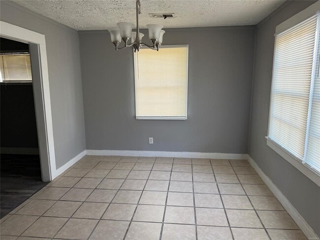 Building Photo - 1750 Yarbrough St