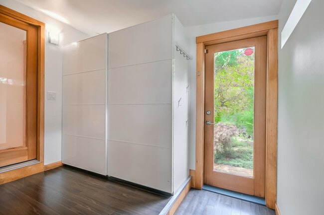 Building Photo - 4020 156th Ave SE