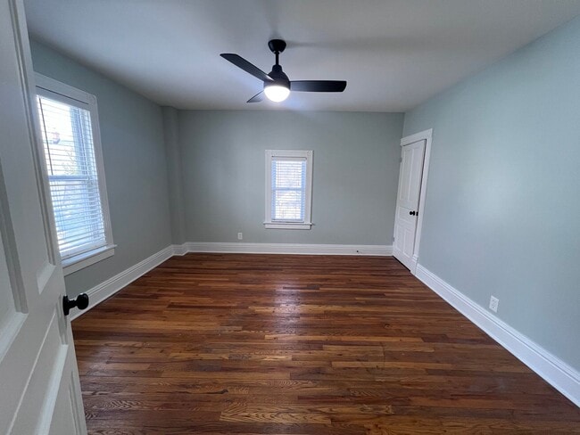 Building Photo - 1125 Lake Dr SE