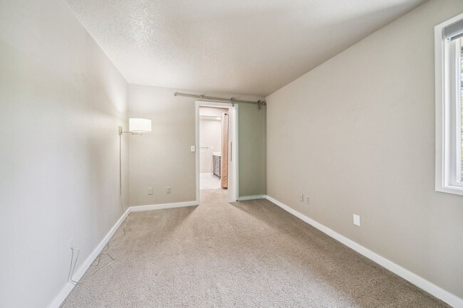 Building Photo - 4312 Botticelli St