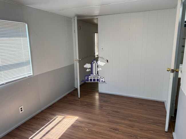 Building Photo - Welcome home to 8509 Northmont!
