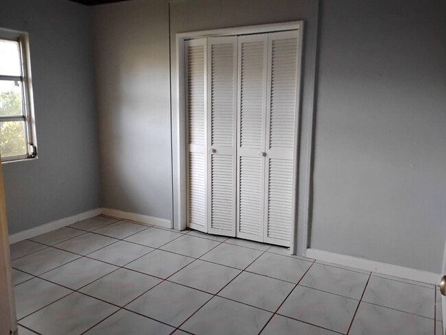Building Photo - 4910 Ralls Rd